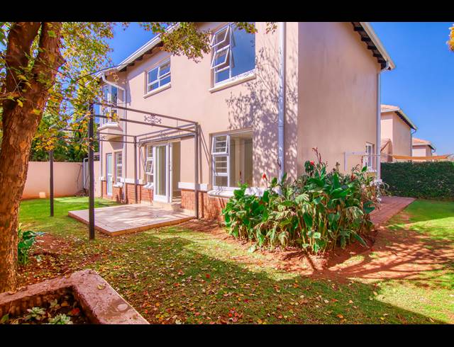 3 BEDROOM DUPLEX SOLD IN BRYANSTON